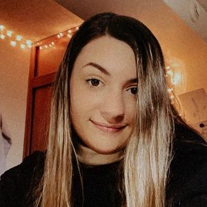 Meet your Posher, Adrianna